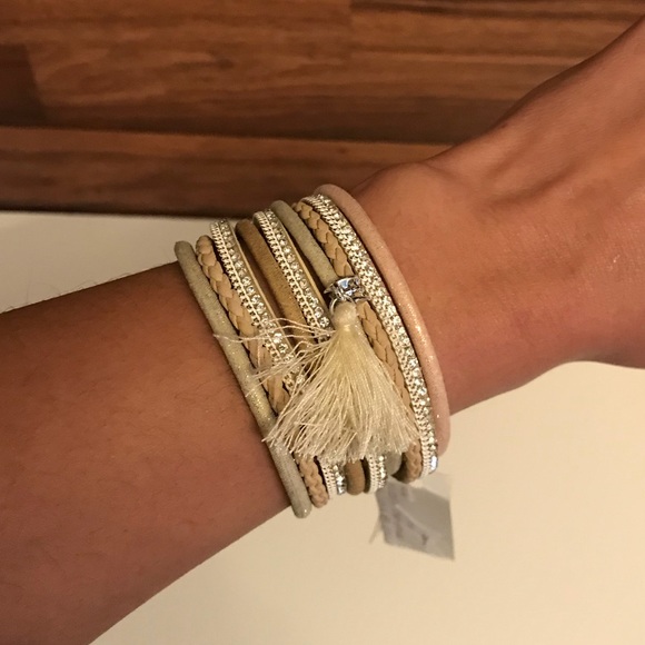 Jewelry - ✅ Bracelet (snap closing)